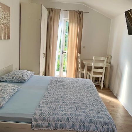 Apartments Villa Antony 2 Дрвеник Екстер'єр фото